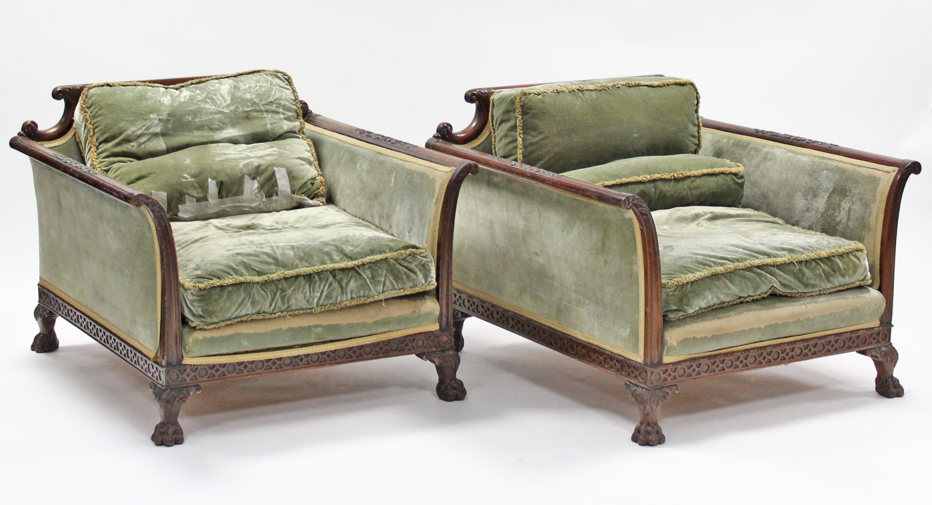 A late 19th/early 20th century carved mahogany frame three-piece suite with foliate arms, blind-fret - Image 3 of 12