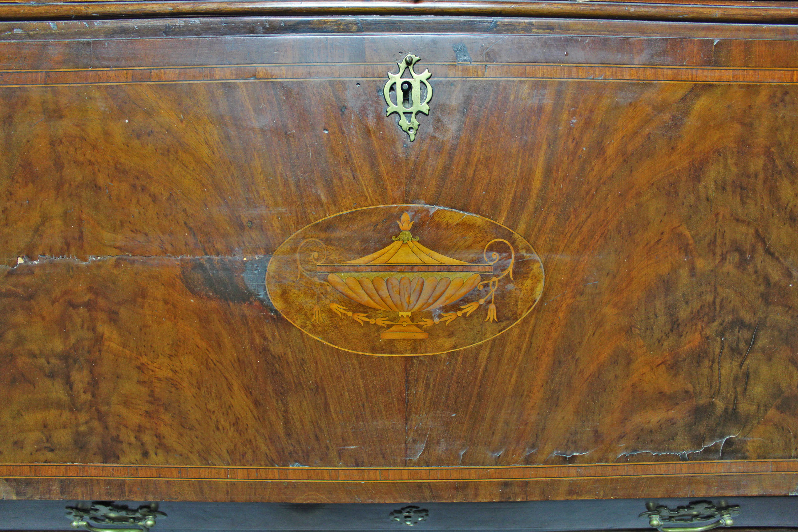 A late 18th century figured mahogany & crossbanded bureau-bookcase, with moulded cornice above three - Image 6 of 6