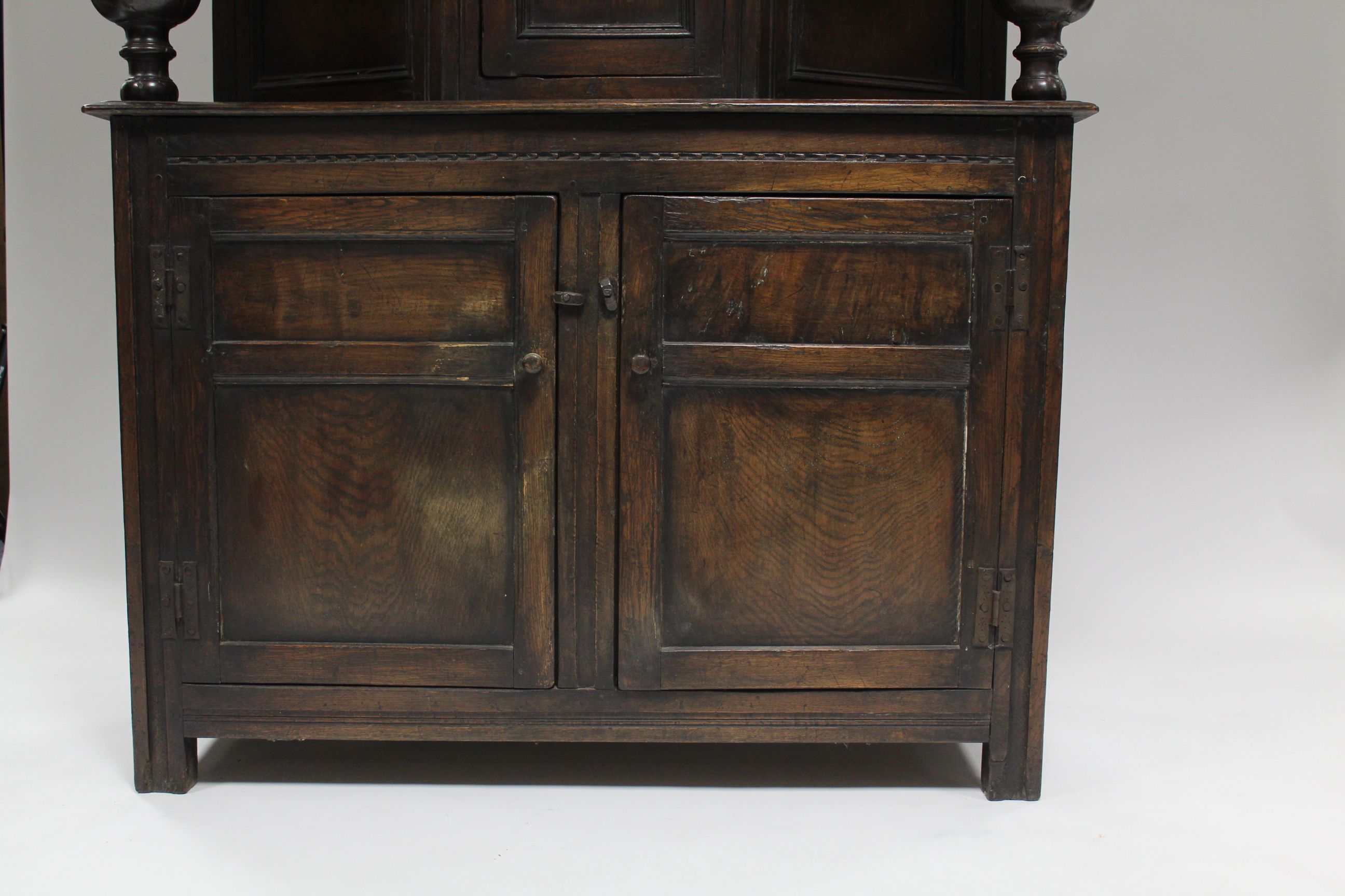 A 17th century-style joined oak court cupboard, the upper part with craved frieze & central panel - Image 4 of 8