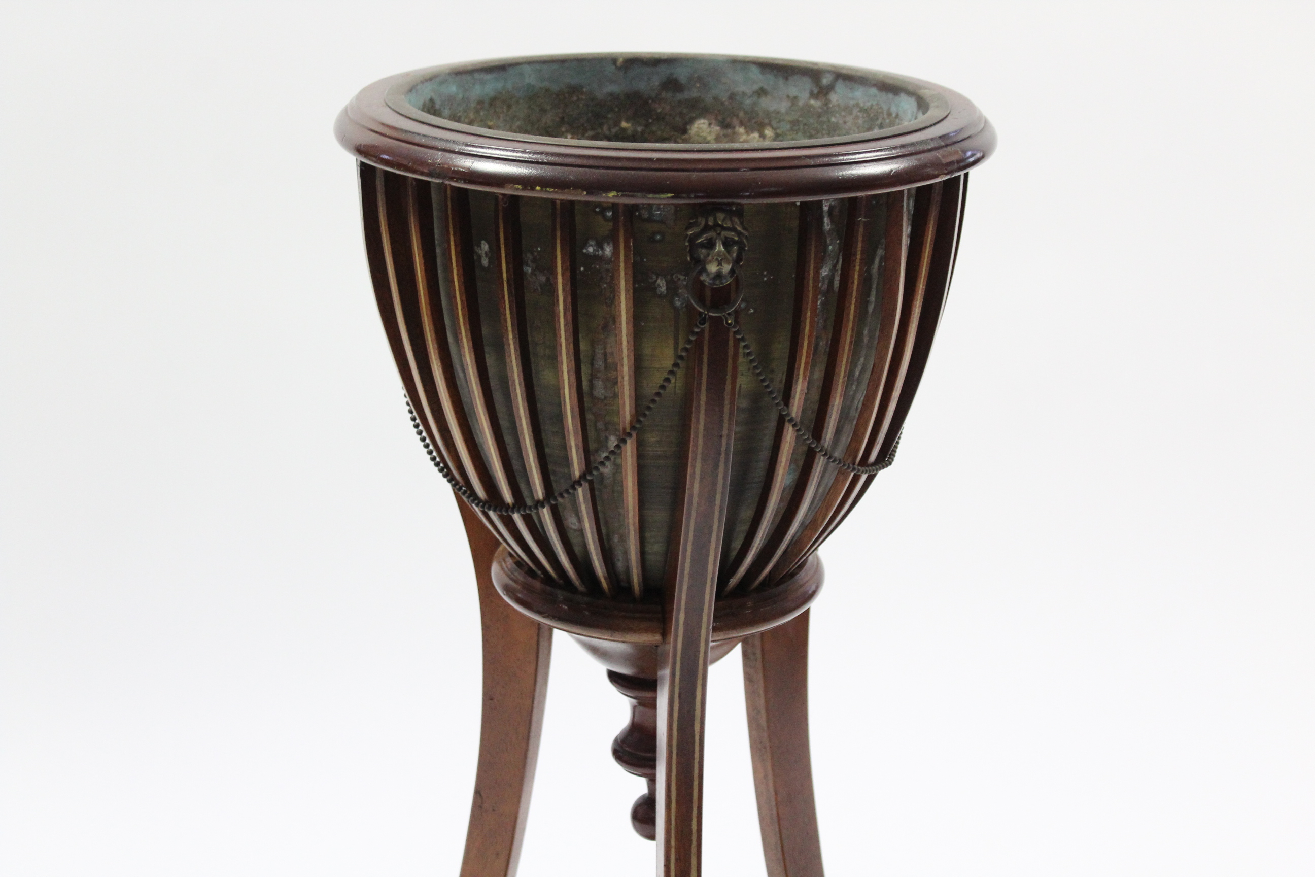 A George III-style mahogany planter of ovoid form with brass lion-mask & chain mounts, brass - Image 4 of 4