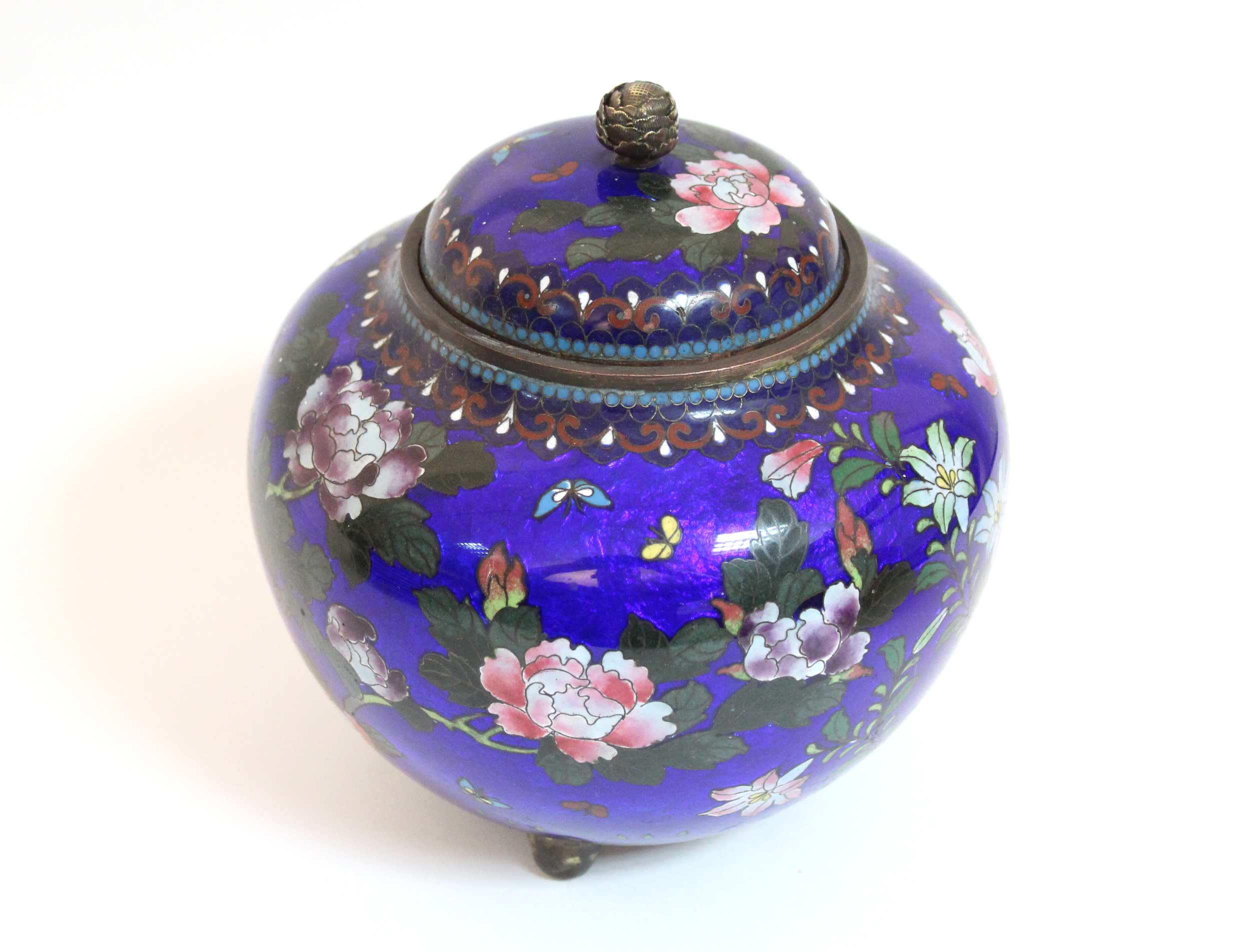 A late 19th century Chinese cloisonné squat round vase & cover with all-over decoration of flowers & - Image 6 of 8