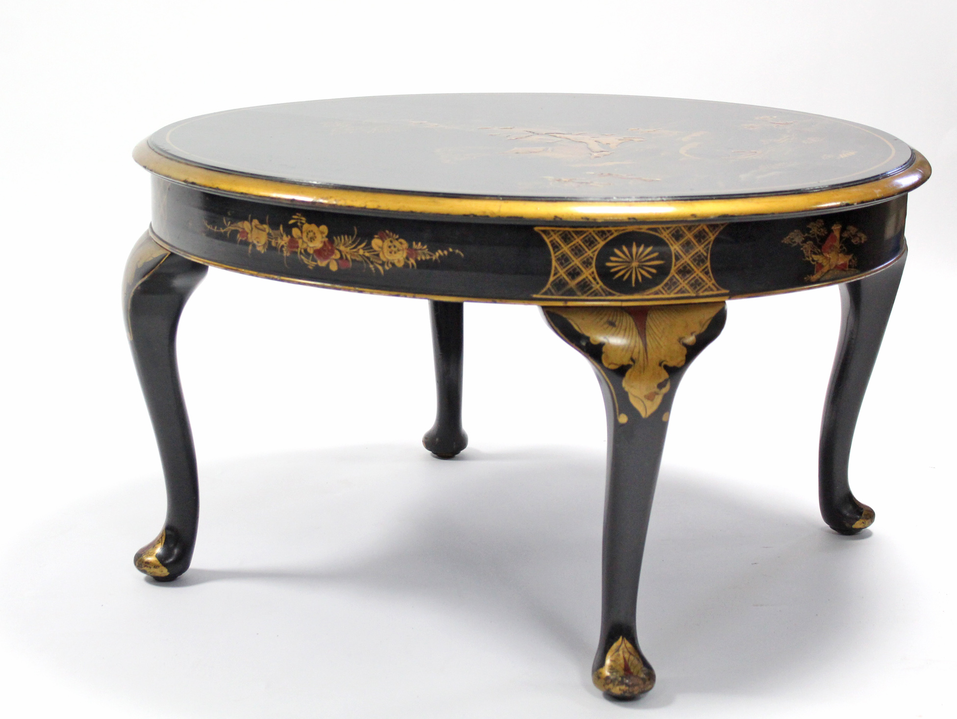 A black-lacquer circular low occasional table with gilt Chinoiserie decoration, on cabriole legs - Image 3 of 3