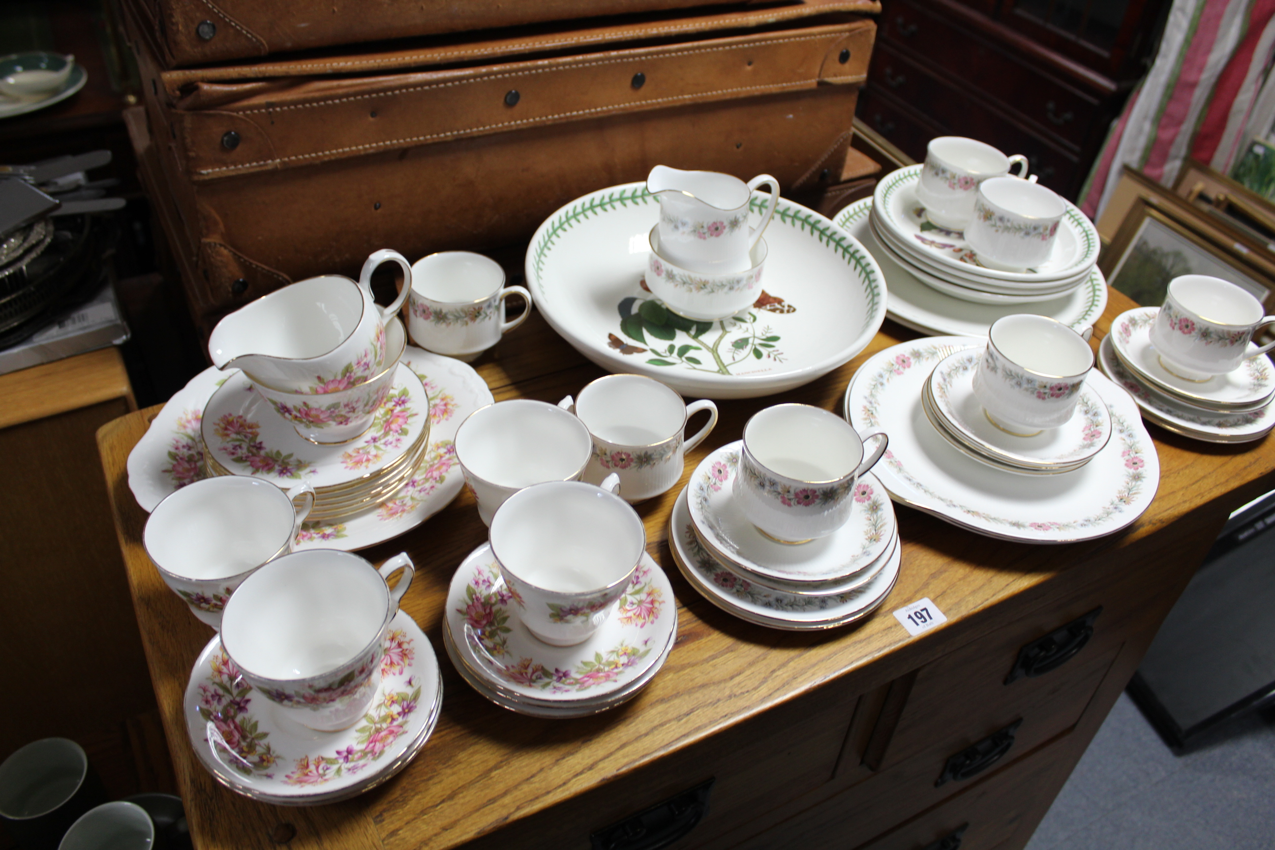 A Colclough bone china “Wayside” pattern nineteen piece part tea service; a Paragon bone china “ - Image 2 of 4