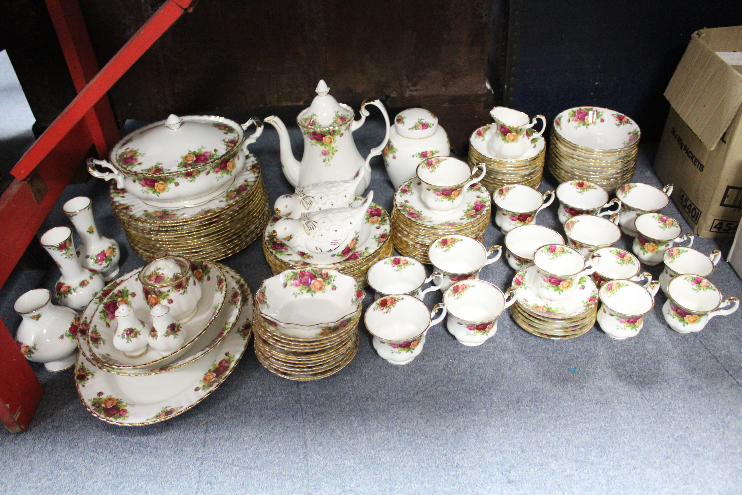 Approximately one hundred items of Royal Albert bone china “Old Country Roses” pattern dinner,