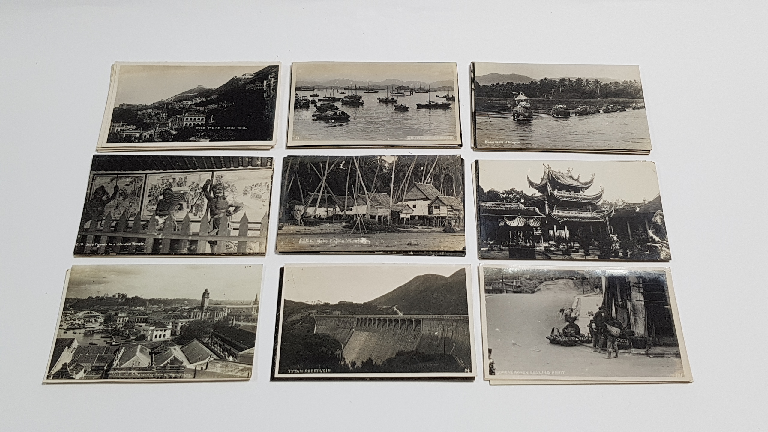 Forty three loose postcards, early-mid 20th century – foreign views including Hong Kong, China, - Image 2 of 2