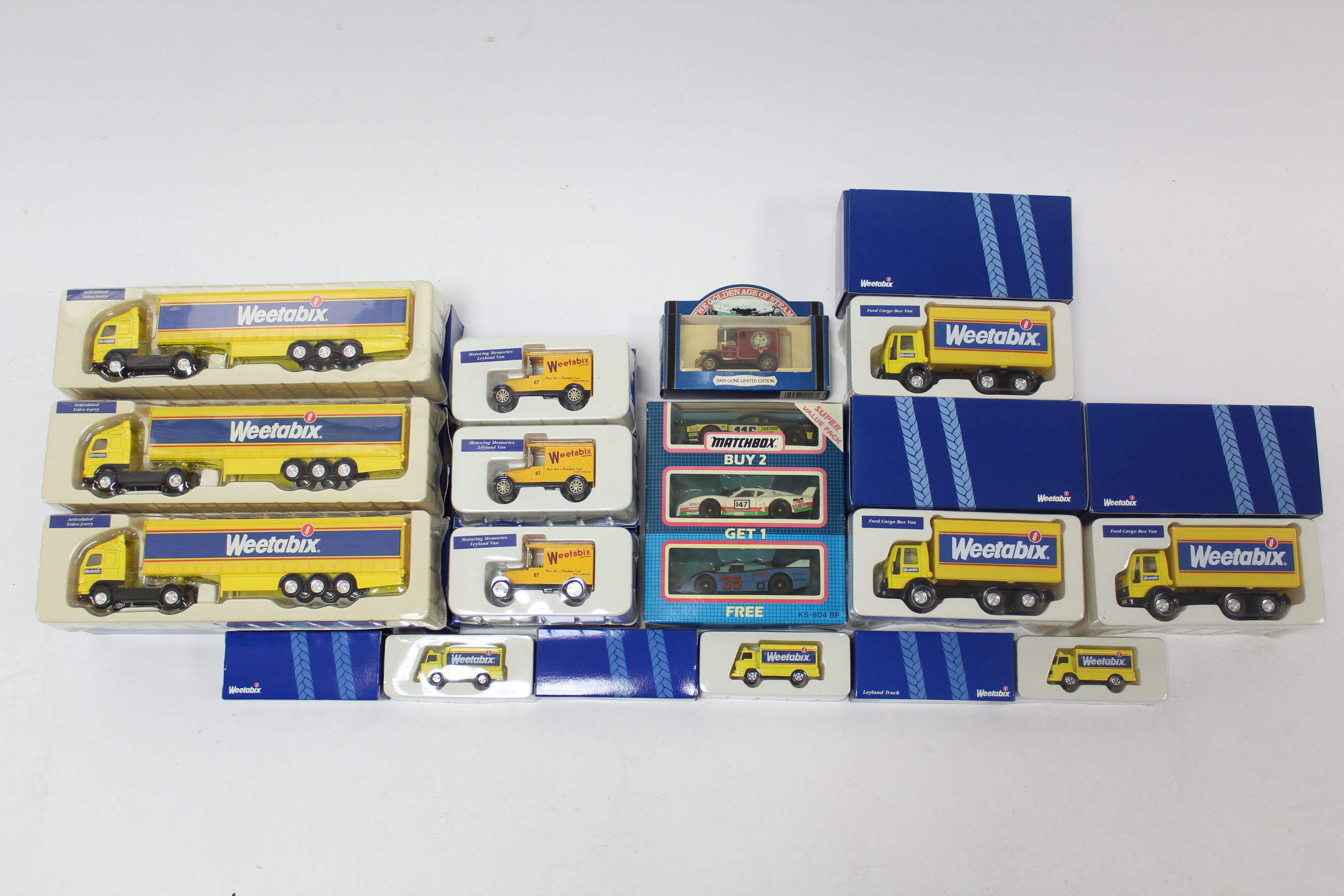 Sixteen various scale models by Matchbox & others, all boxed.