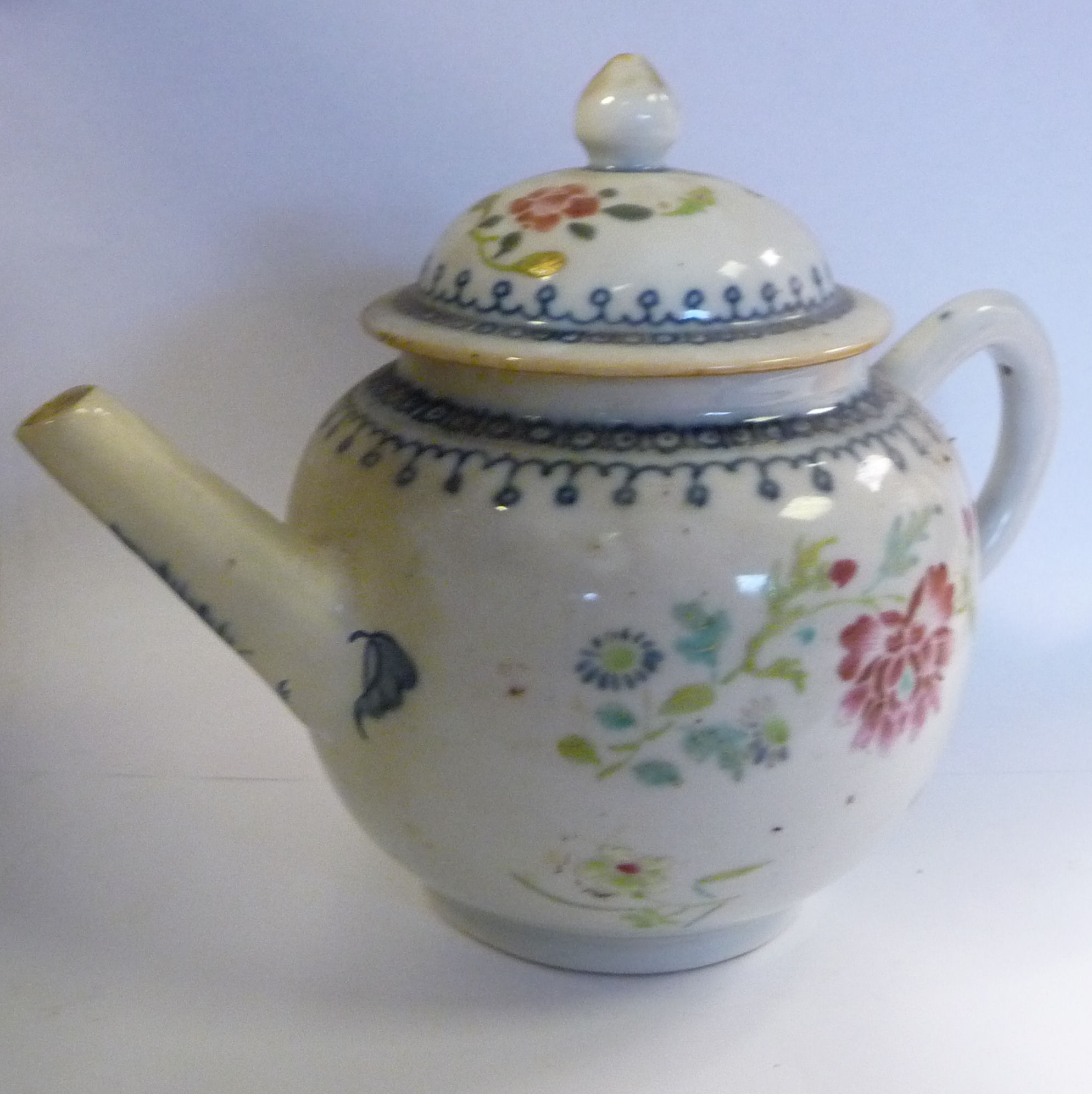 A late 18thC Chinese porcelain teapot of globular form with a domed and knop, - Image 3 of 7