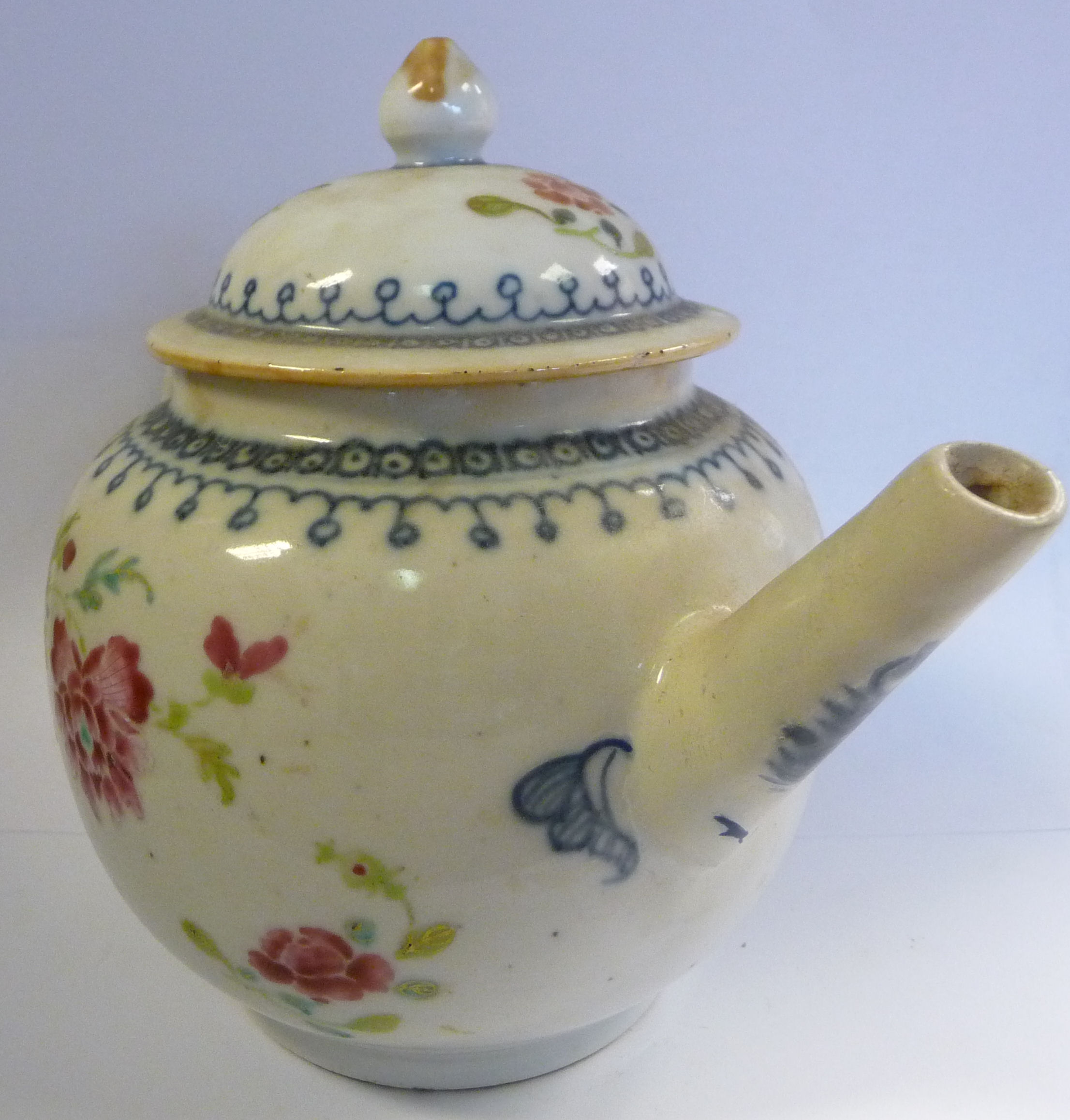 A late 18thC Chinese porcelain teapot of globular form with a domed and knop, - Image 2 of 7