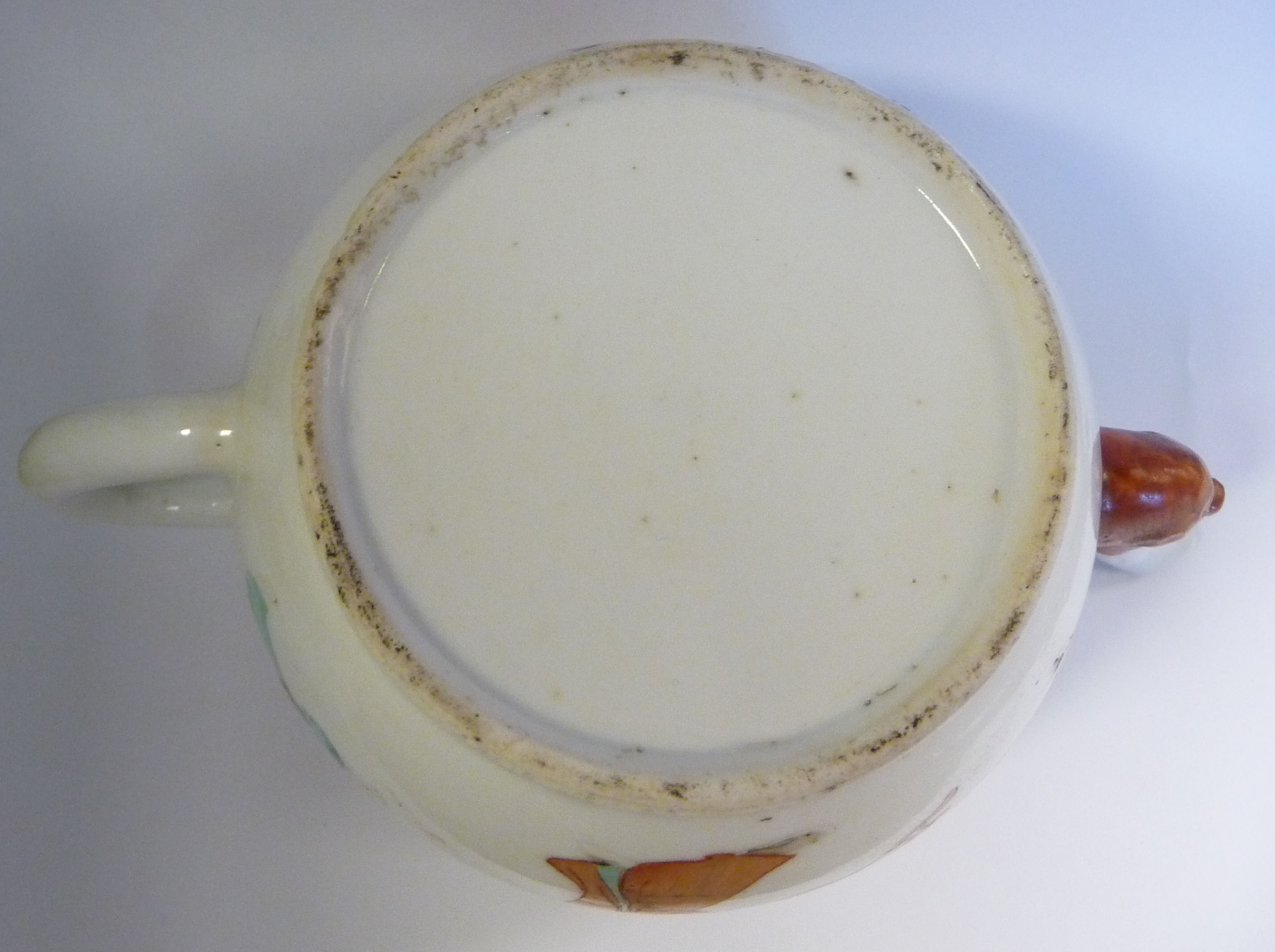 A late 18thC Chinese porcelain small, round teapot and lid, - Image 6 of 8