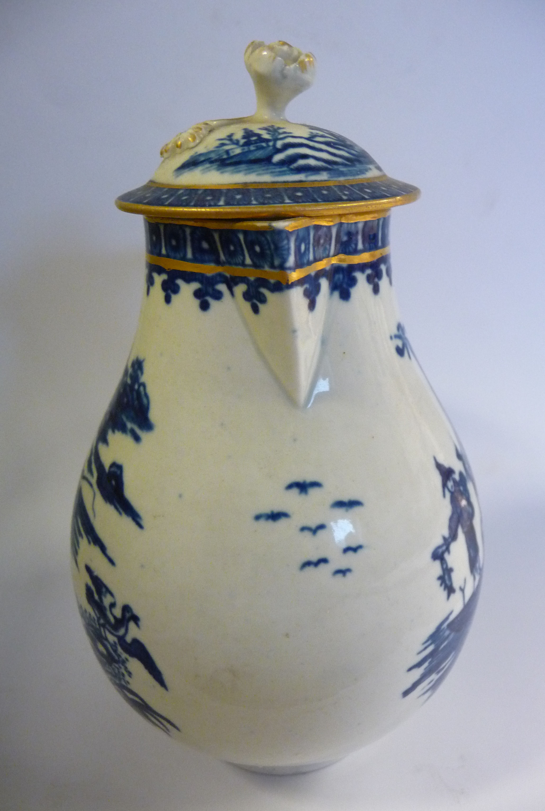 A late 18thC Dr Wall period Worcester porcelain ovoid shaped, sparrow beak jug and lid, - Image 4 of 7