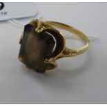 A 9ct gold ring,