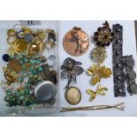 Costume jewellery and items of personal ornament: to include a Sterling silver floral brooch;