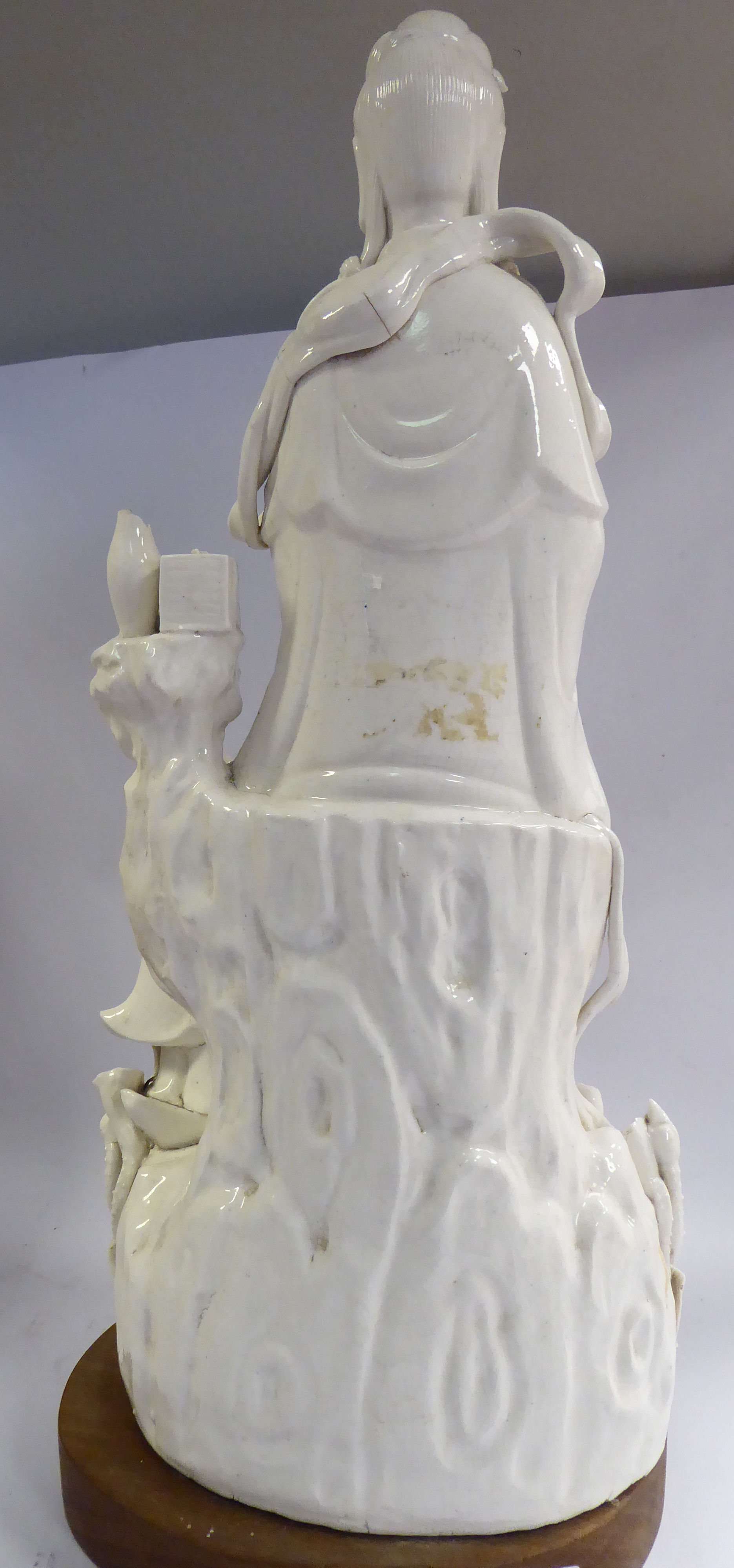 A late 18th/early 19thC Chinese blanc de chine porcelain figure Guan Yin seated, - Image 6 of 10