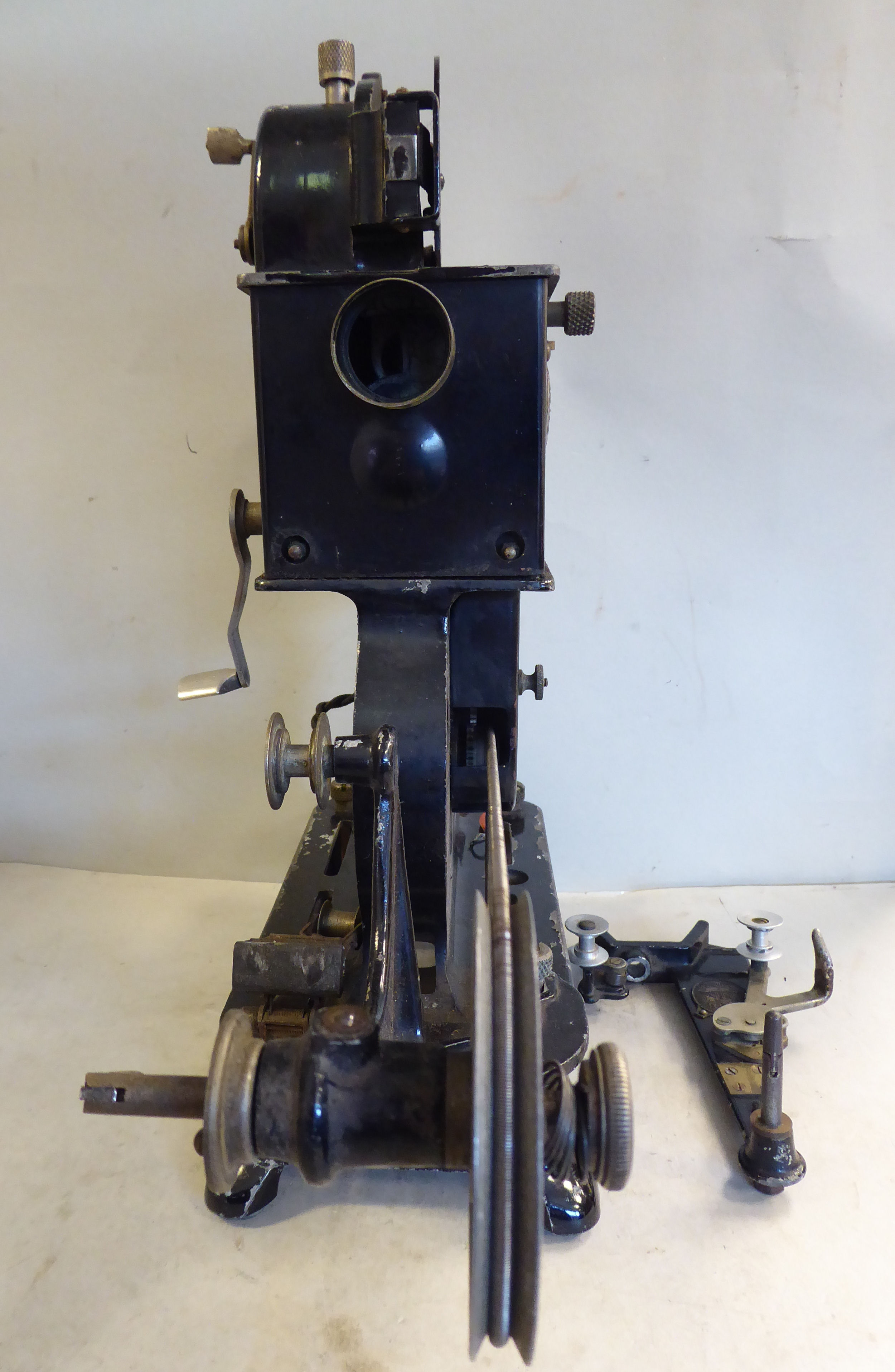 A Pathescope 8mm projector, British Pats. - Image 4 of 9