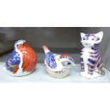 Three Royal Crown Derby china paperweights, viz. a cat 3.5''h; a robin 3''h; and a wren 2.