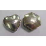 Two silver coloured metal trinket boxes both stamped 925 11