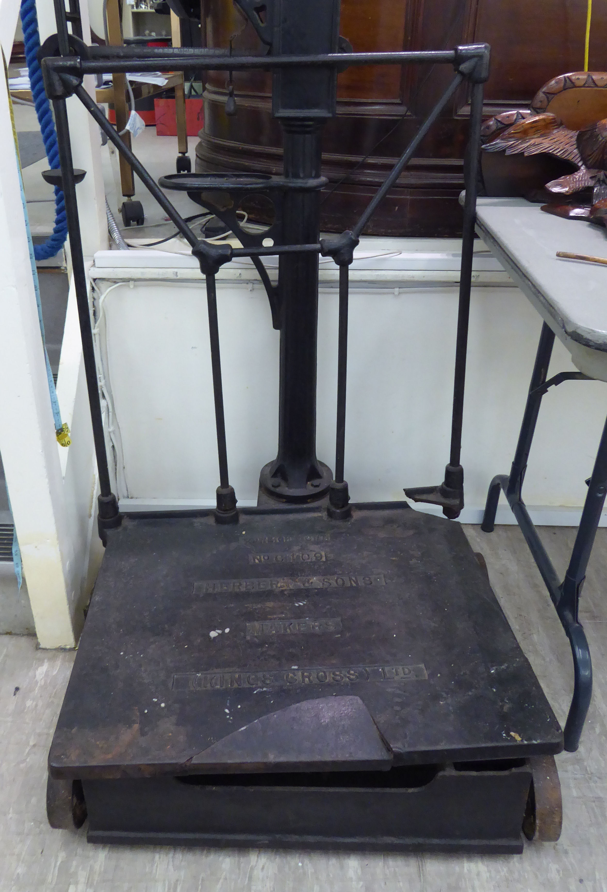 Late Victorian Herbert & Sons industrial, black painted cast iron platform scales no.