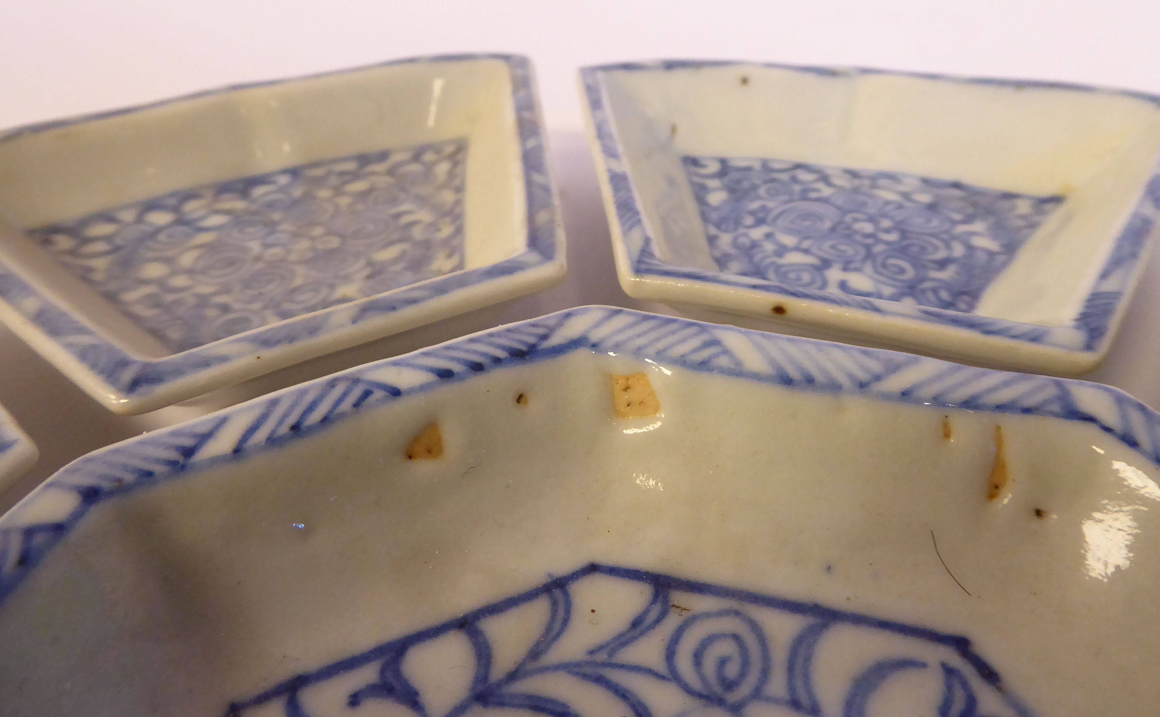 An 18thC Chinese porcelain supper set, comprising a central octagonal dish 4. - Image 2 of 9