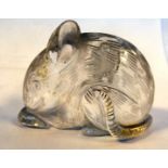 A Chinese carved rock crystal model, a crouching mouse 1.