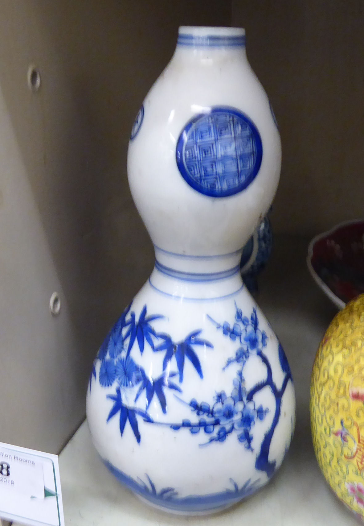 Oriental porcelain: to include a pair of late 19thC Chinese porcelain crackle glazed vases, - Image 5 of 9