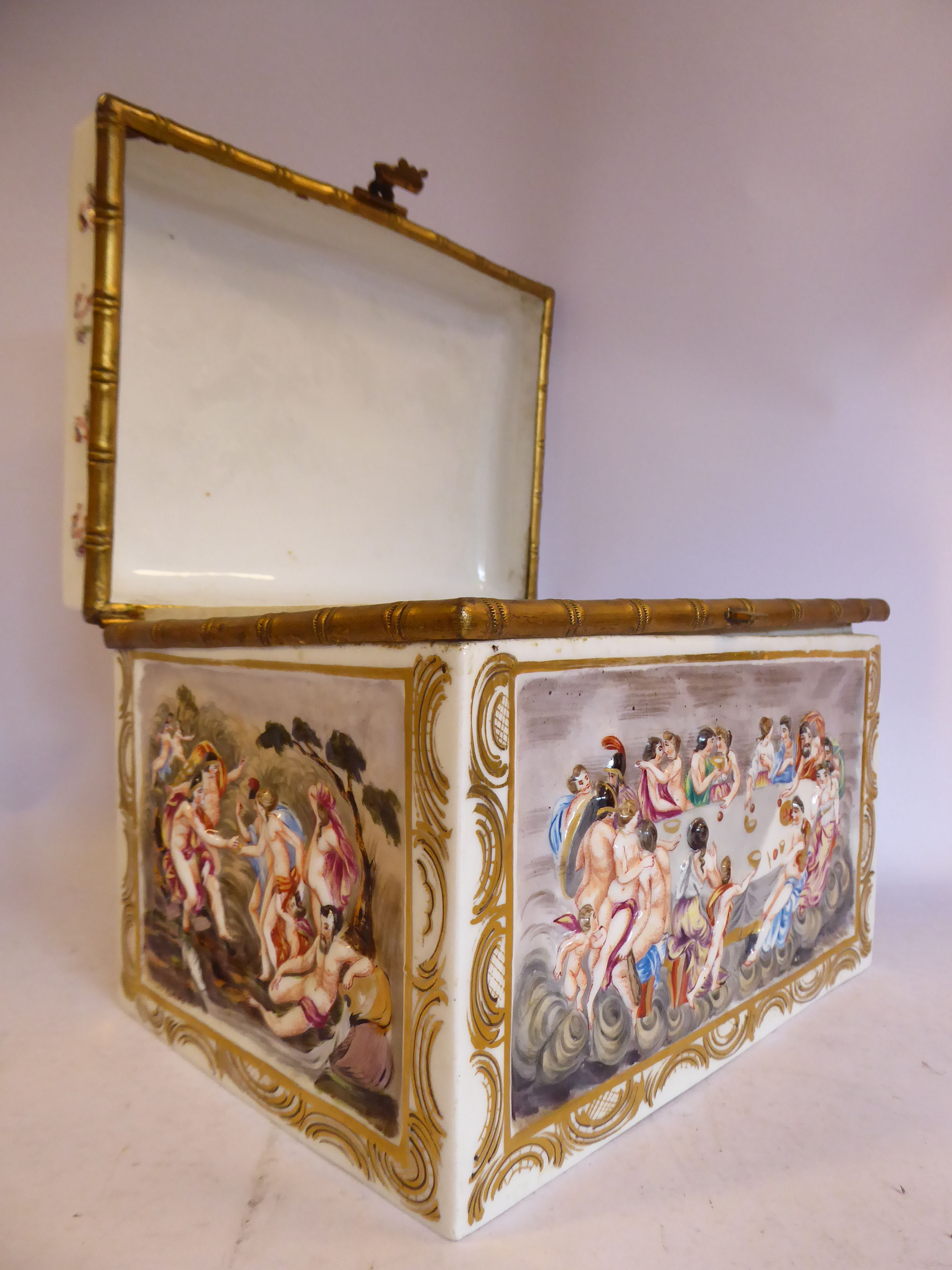 An early 20thC Naples gilded ivory glazed porcelain box, having straight sides, applied faux bamboo, - Image 6 of 12