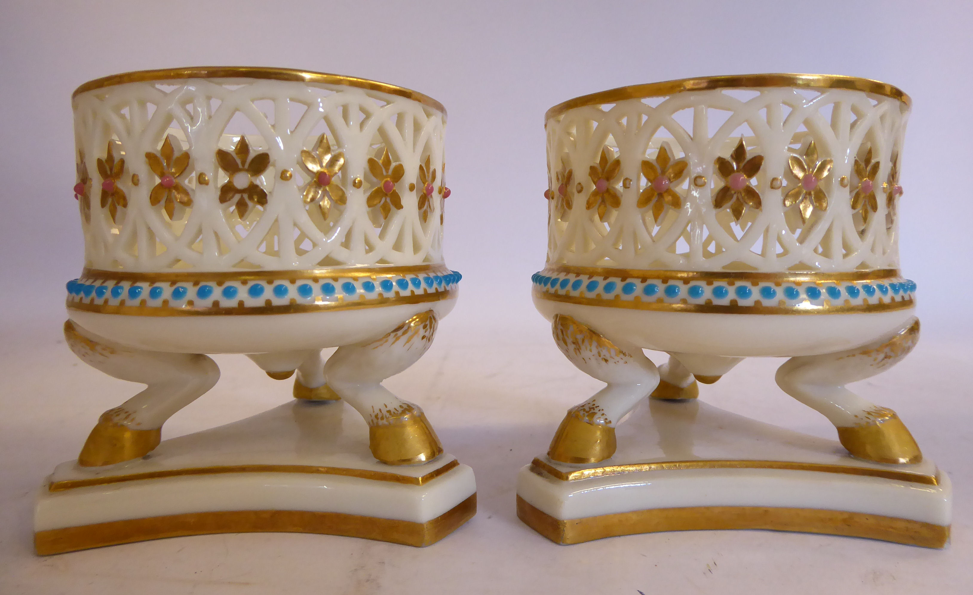 A pair of late 19thC Graingers Worcester ivory glazed and gilded porcelain, - Image 5 of 10