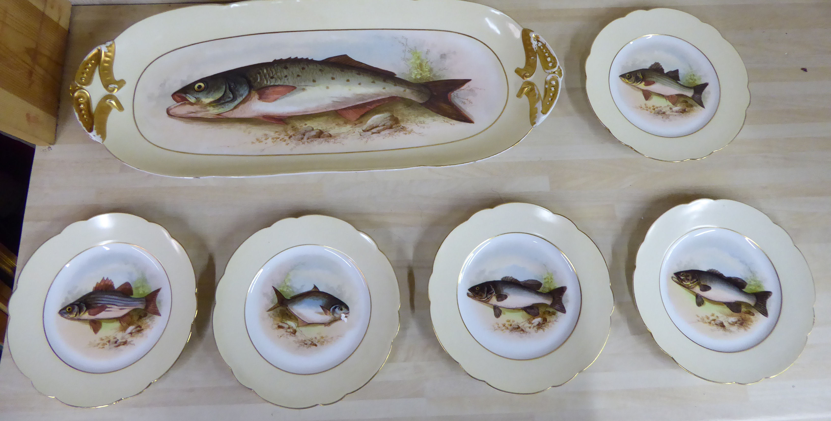 A late 19th/early 20thC Delinieres Co (D&Co) Limoges porcelain fish service, - Image 2 of 16