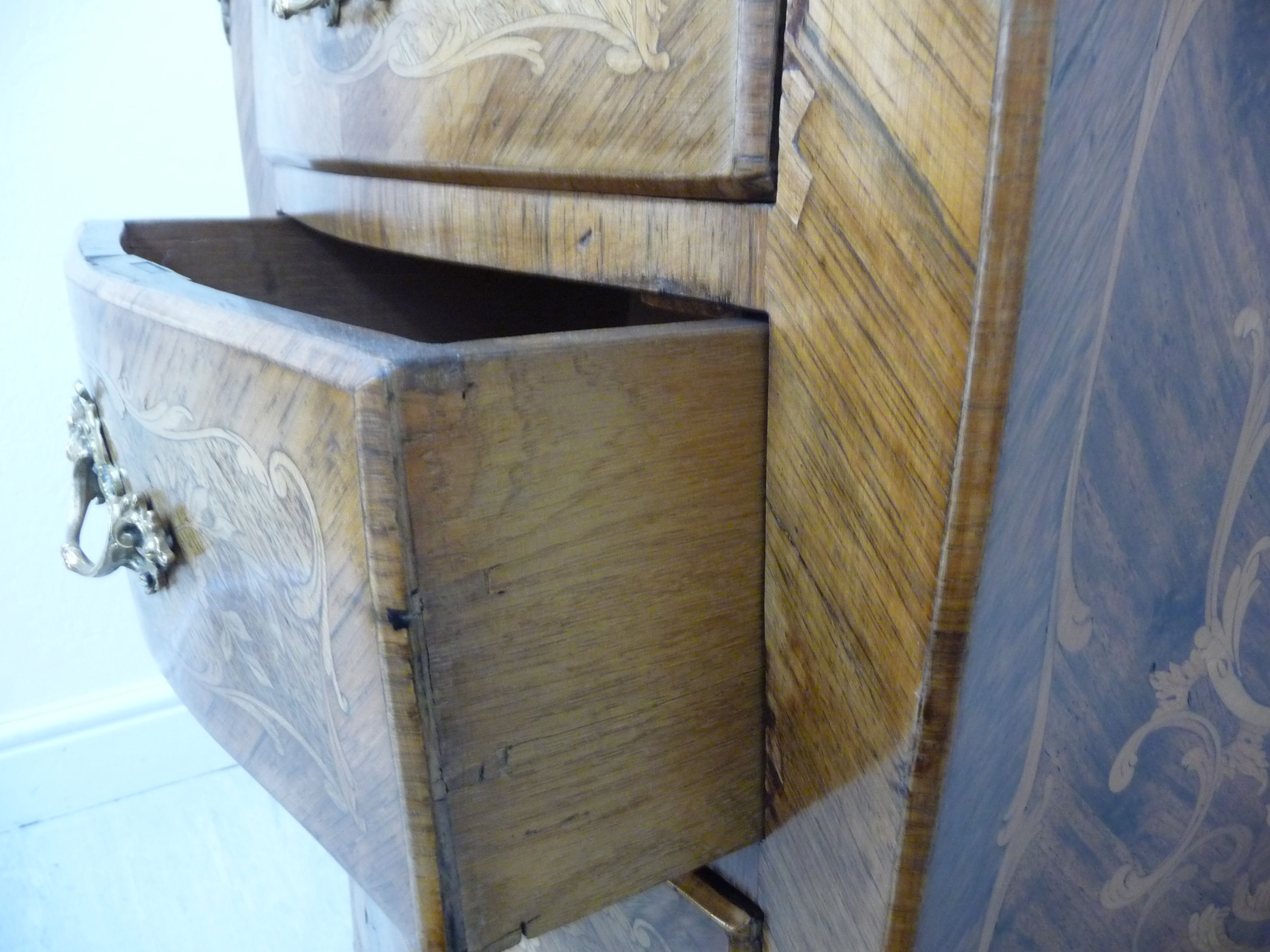 An early 20thC Louis XV inspired satinwood inlaid Kingwood veneered pedestal chest with a - Image 6 of 9