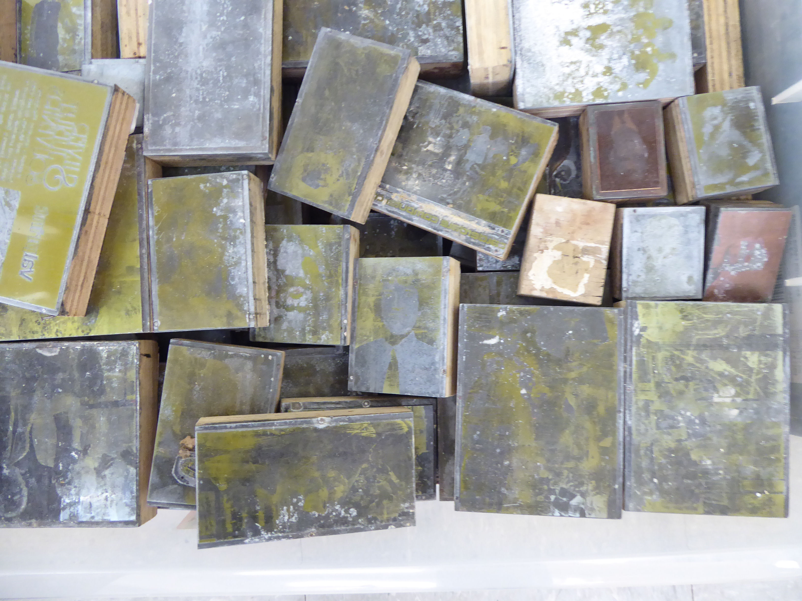 An uncollated collection of pictorial and other metal faced printing blocks CA - Image 2 of 2