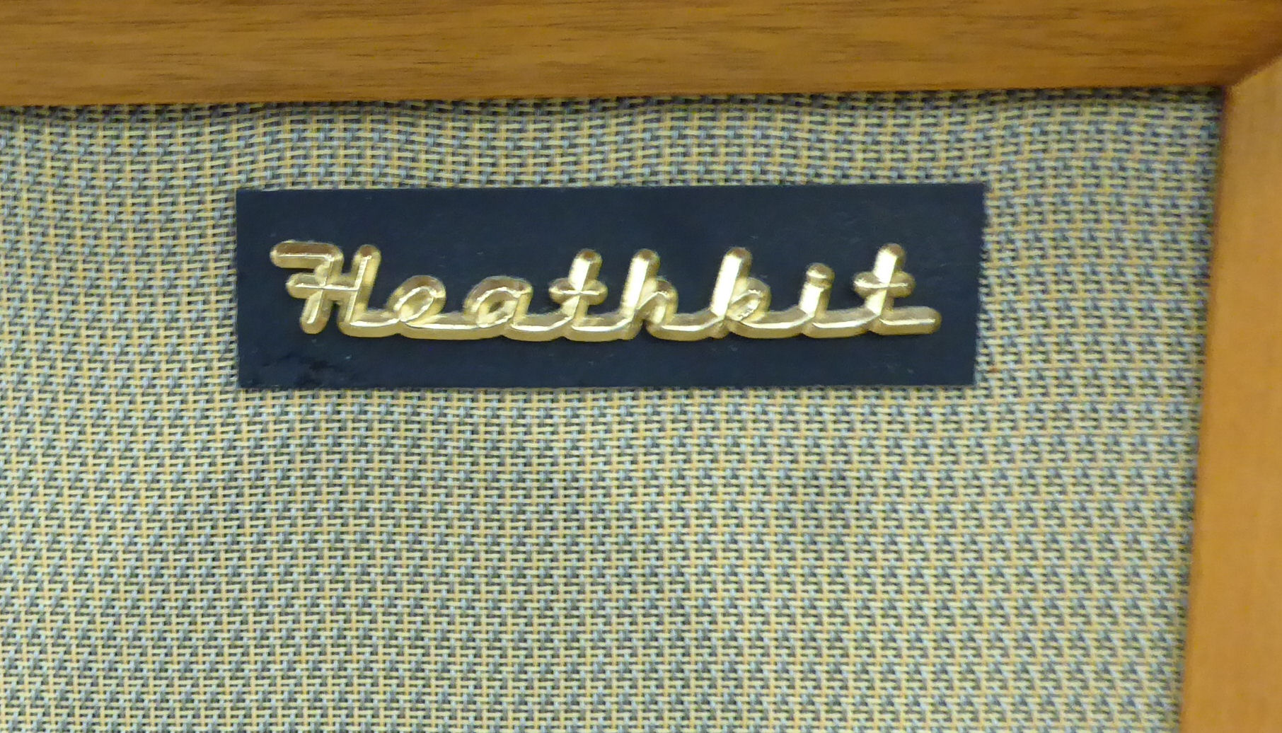 A pair of Heathkit teak cased speakers 23''h 26''w SR - Image 2 of 3