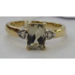 A 9ct gold claw set citrine ring 11