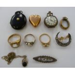 Gold, yellow metal and other items of personal ornament: to include a 9ct gold signet ring,