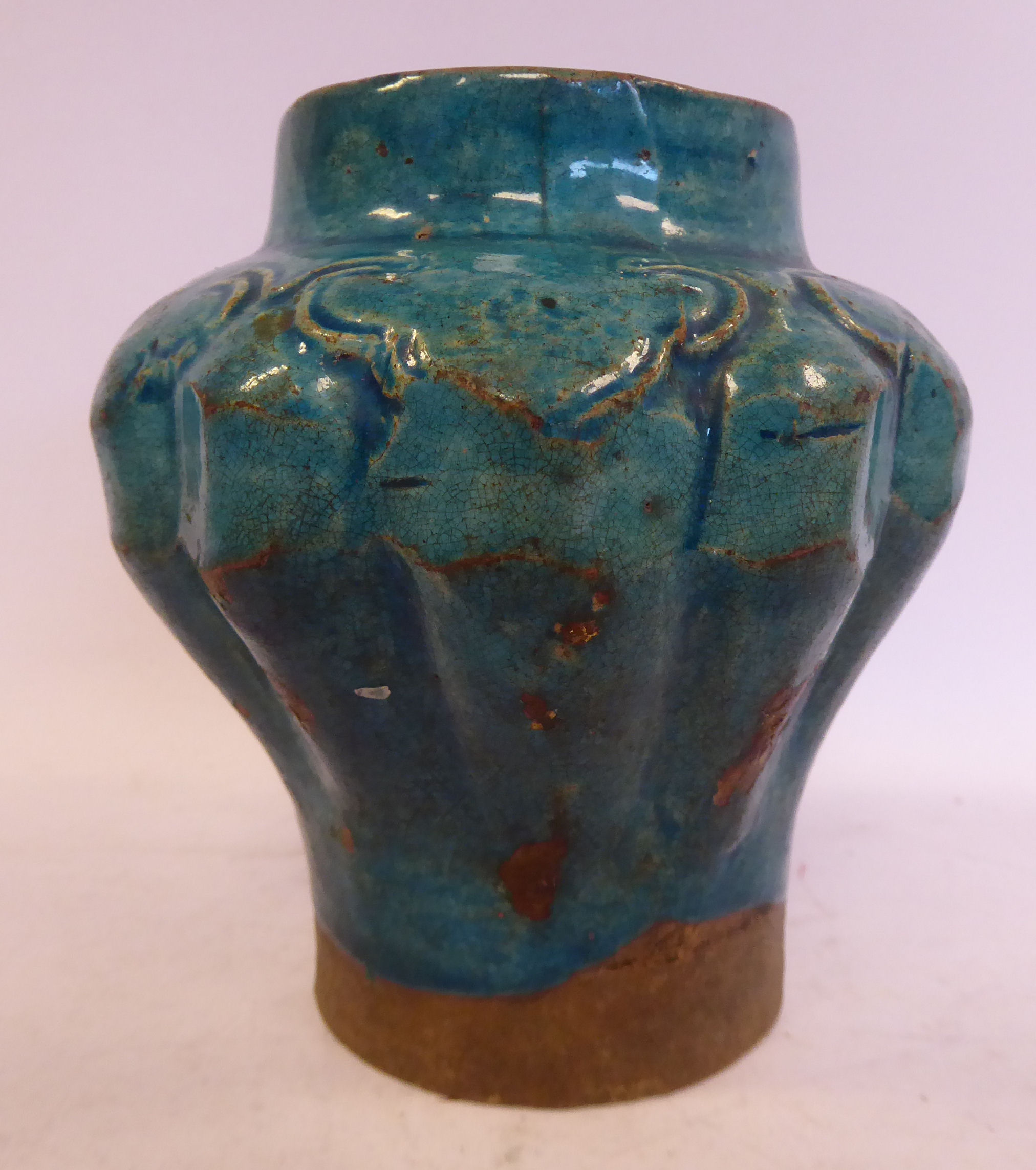 A late 17th/early 18thC Chinese turquoise glazed moulded, - Image 3 of 7