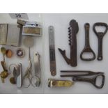 A mixed lot: to include a combination corkscrew/bottle opener;