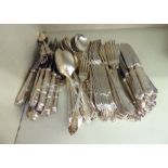 A set of silver plated flatware OS1