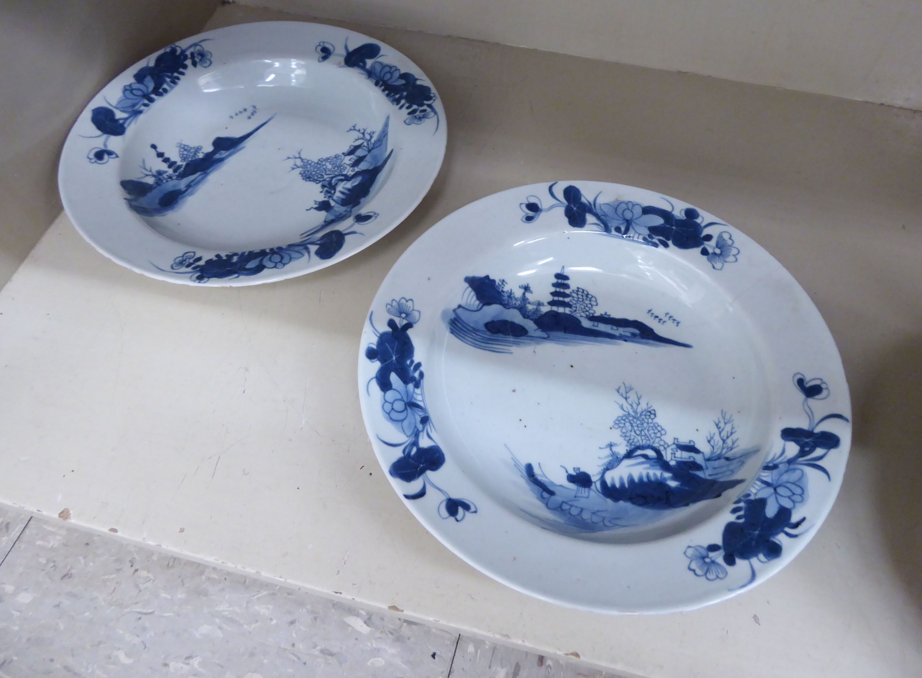 A pair of 19thC Chinese porcelain bowls, - Image 2 of 4