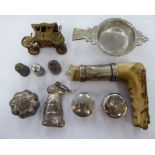 Silver, silver coloured, white and other small metal objects: to include thimbles,