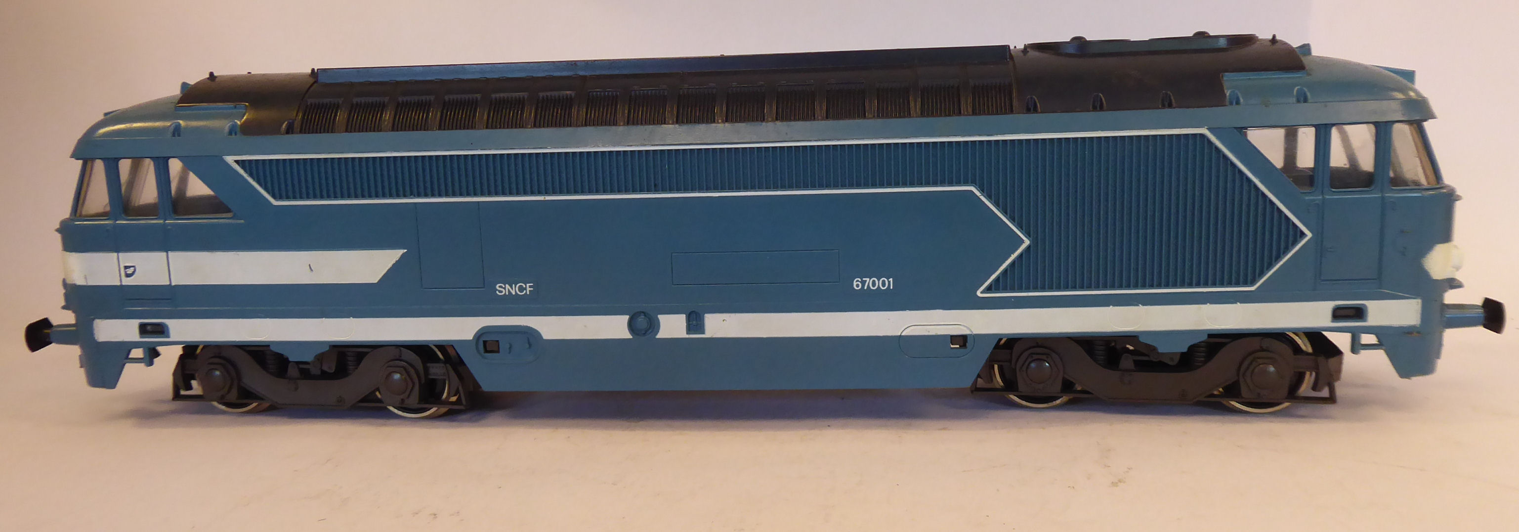 A Lima (Italy) 0 gauge moulded plastic electric model locomotive,