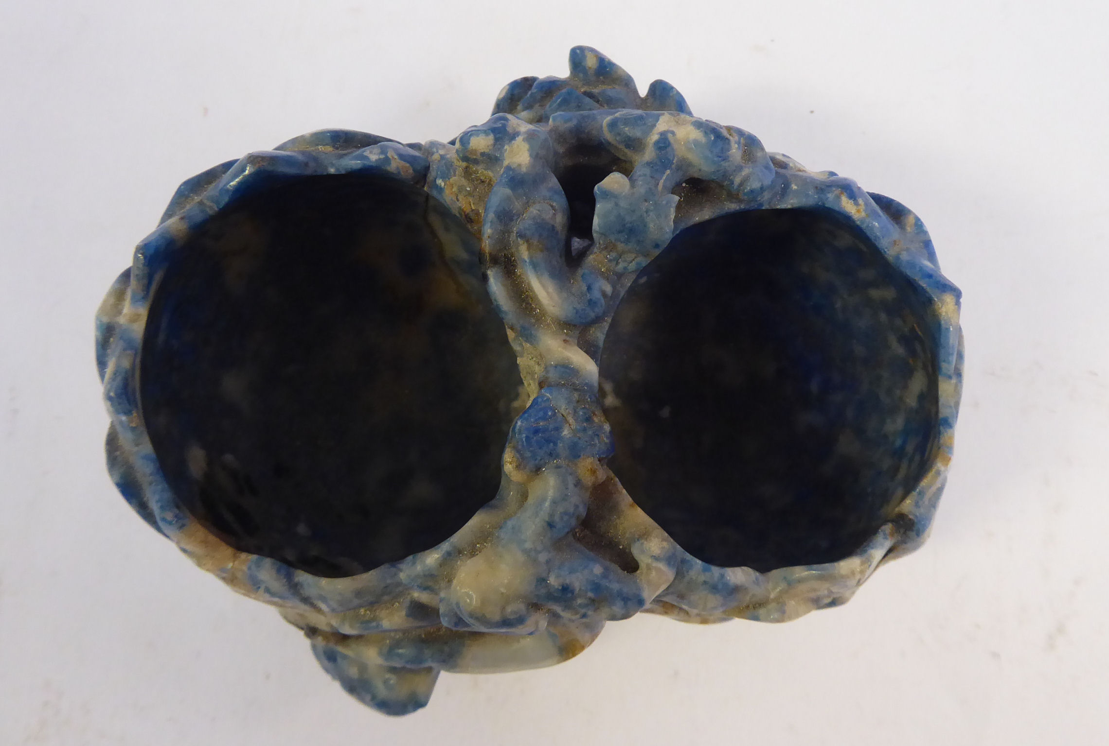 A Chinese carved lapis lazuli vase, fashioned as two conjoined lotus flowers 2. - Image 5 of 8