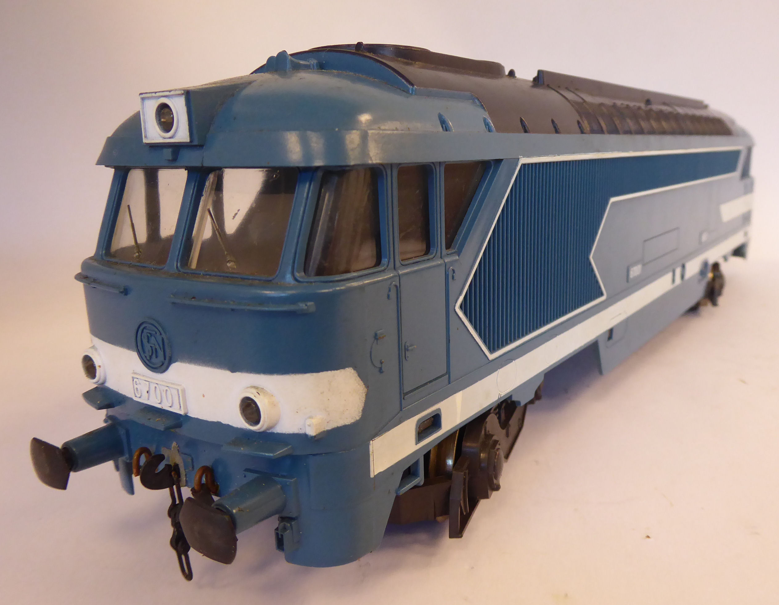 A Lima (Italy) 0 gauge moulded plastic electric model locomotive, - Image 4 of 8