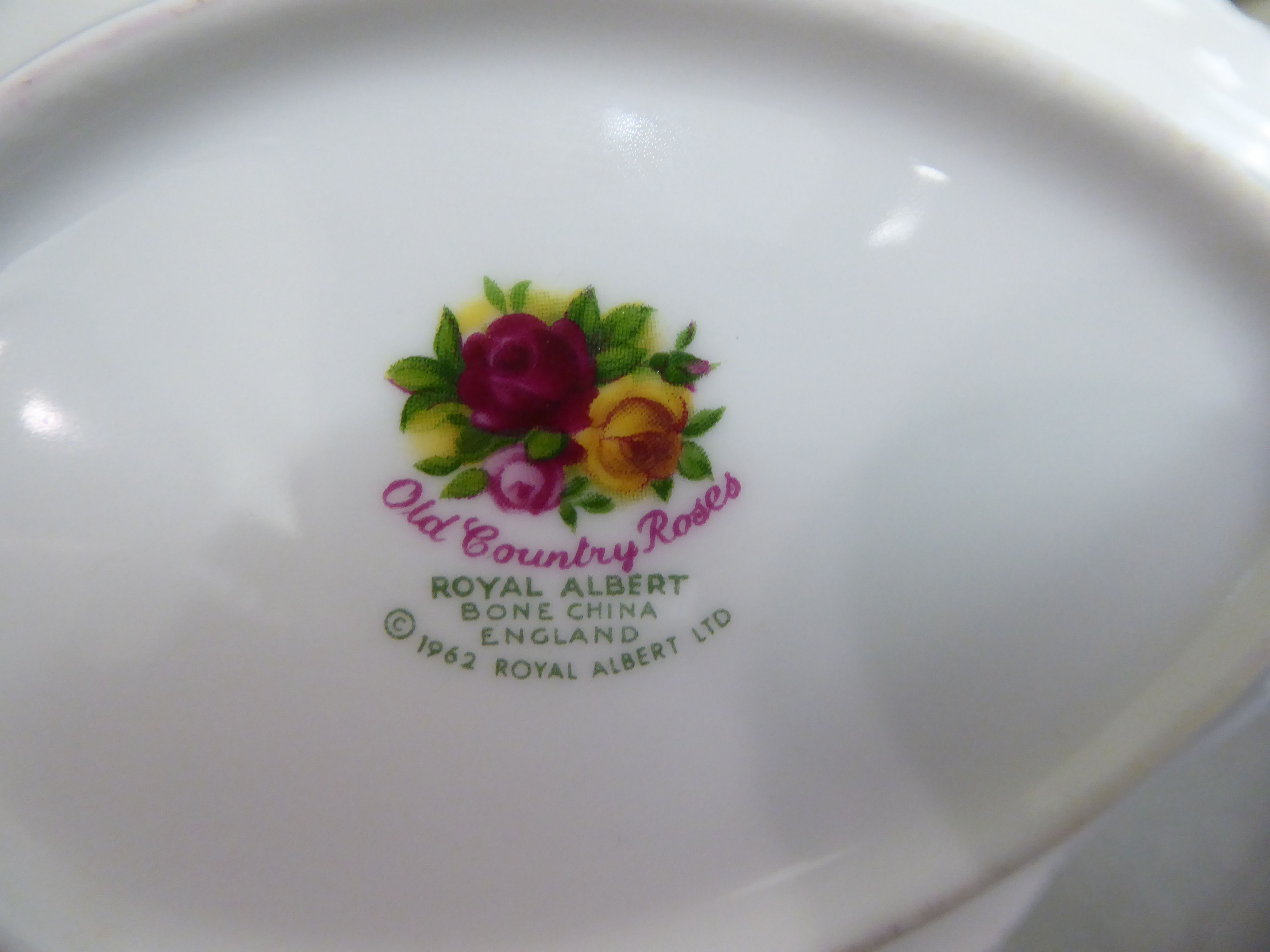 Royal Albert bone china Old Country Roses pattern tea/tableware (First and Second Edition) - Image 2 of 2
