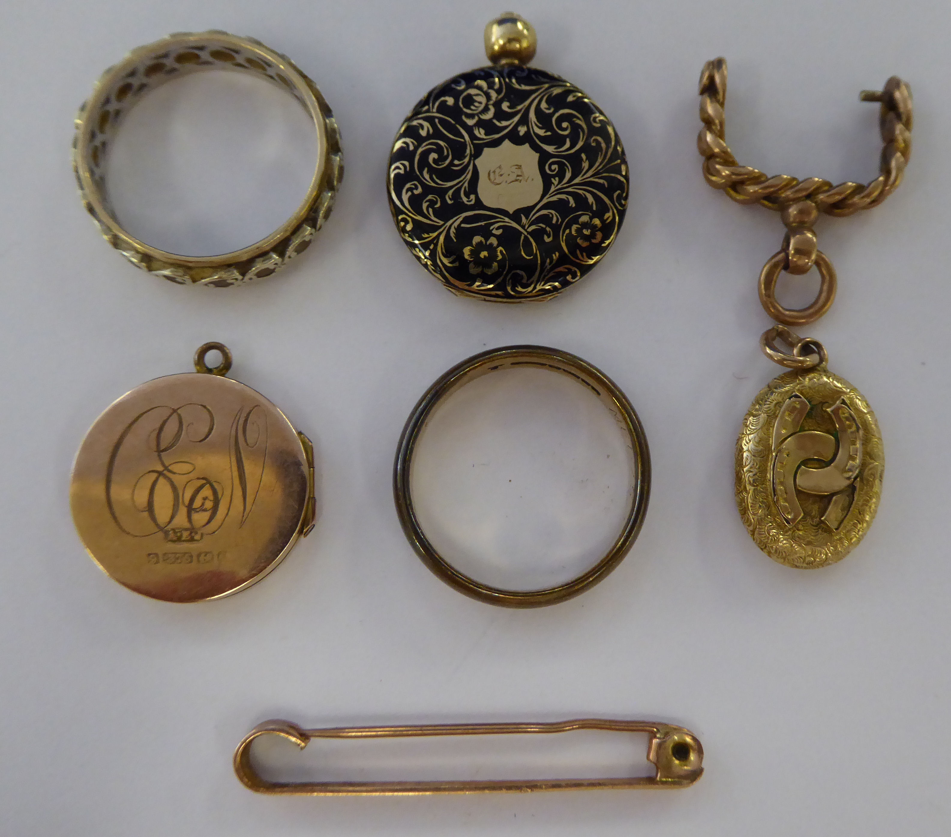 9ct gold and other yellow metal items of personal ornament, viz.