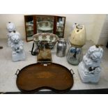 A mixed lot: to include an Edwardian mahogany kidney shaped twin handled serving tray 24''w