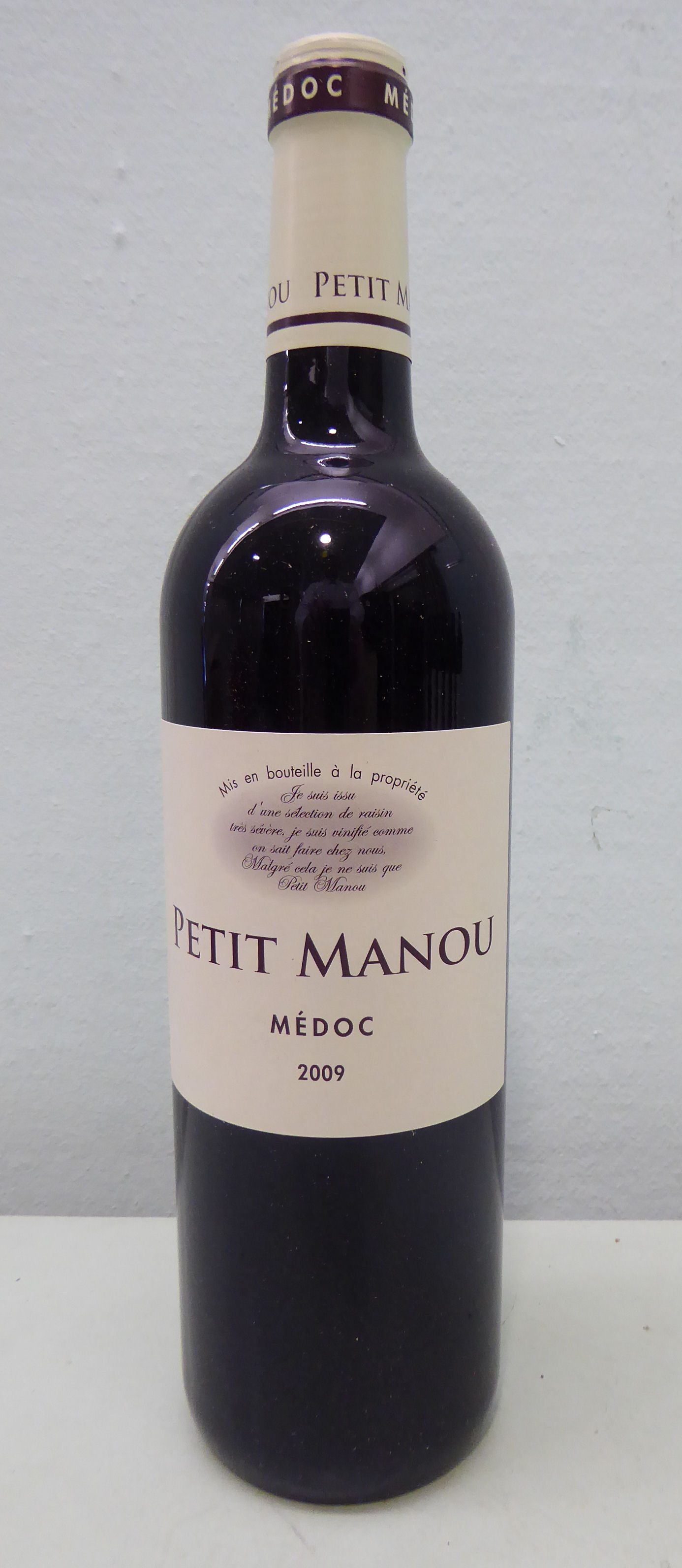 Wine - a case of six bottles of Petit Manou 2009 Medoc - Image 2 of 3