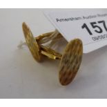 A pair of 18ct gold tablet design cufflinks 11