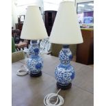 A pair of modern china double gourd table lamps,