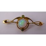 An Art Nouveau Murrle Bennett 15ct gold brooch,