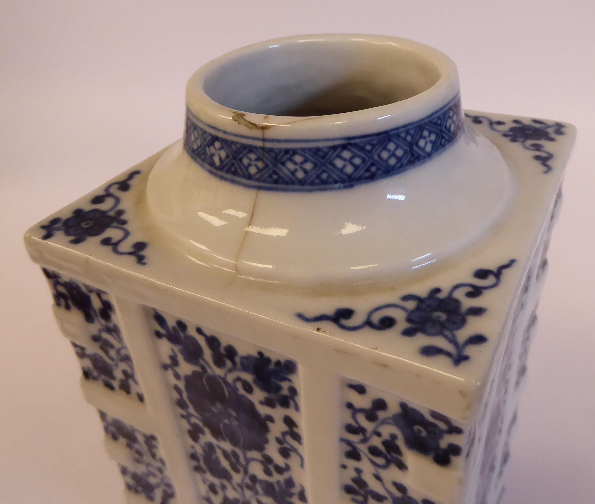 A late 19thC Chinese porcelain footed, straight sided, square box vase, having a tapered, - Image 5 of 7