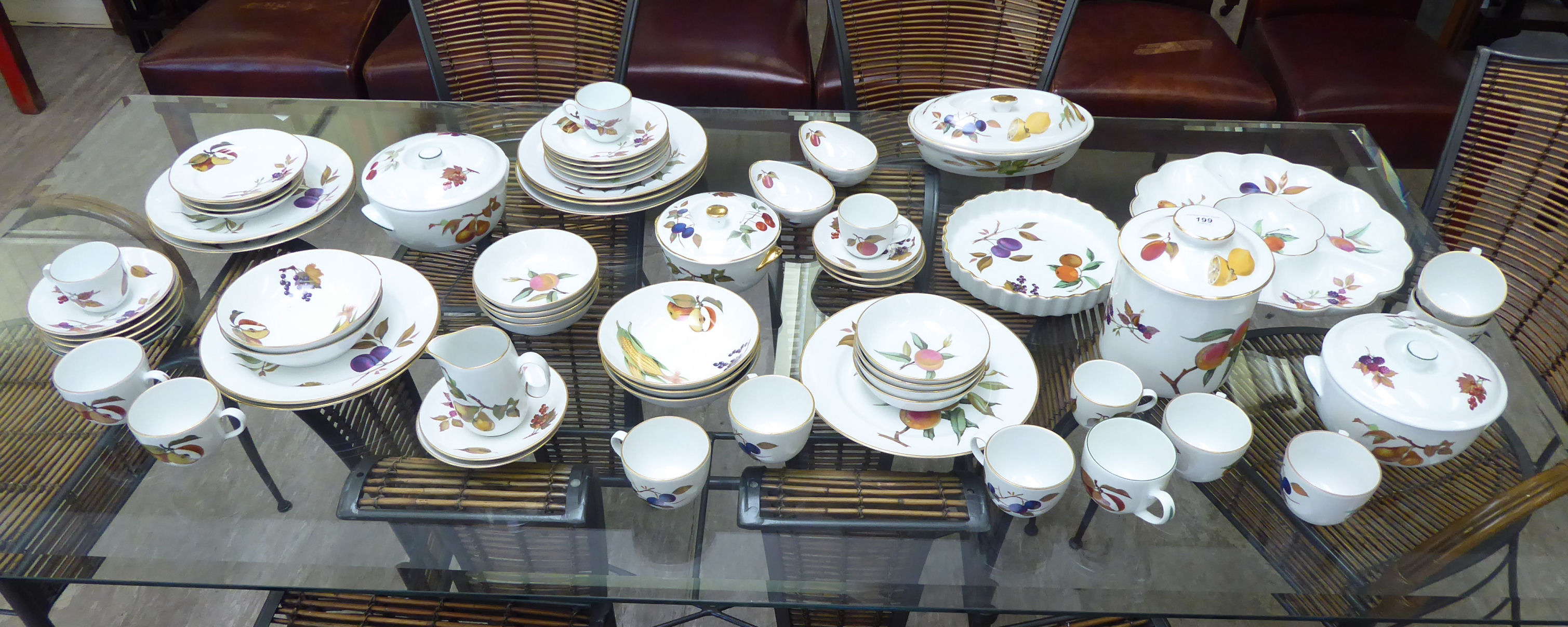 Royal Worcester china Evesham pattern tableware: to include a lidded casserole dish 5''h CA