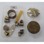 Silver collectables: to include a small collection of thimbles mixed marks 11